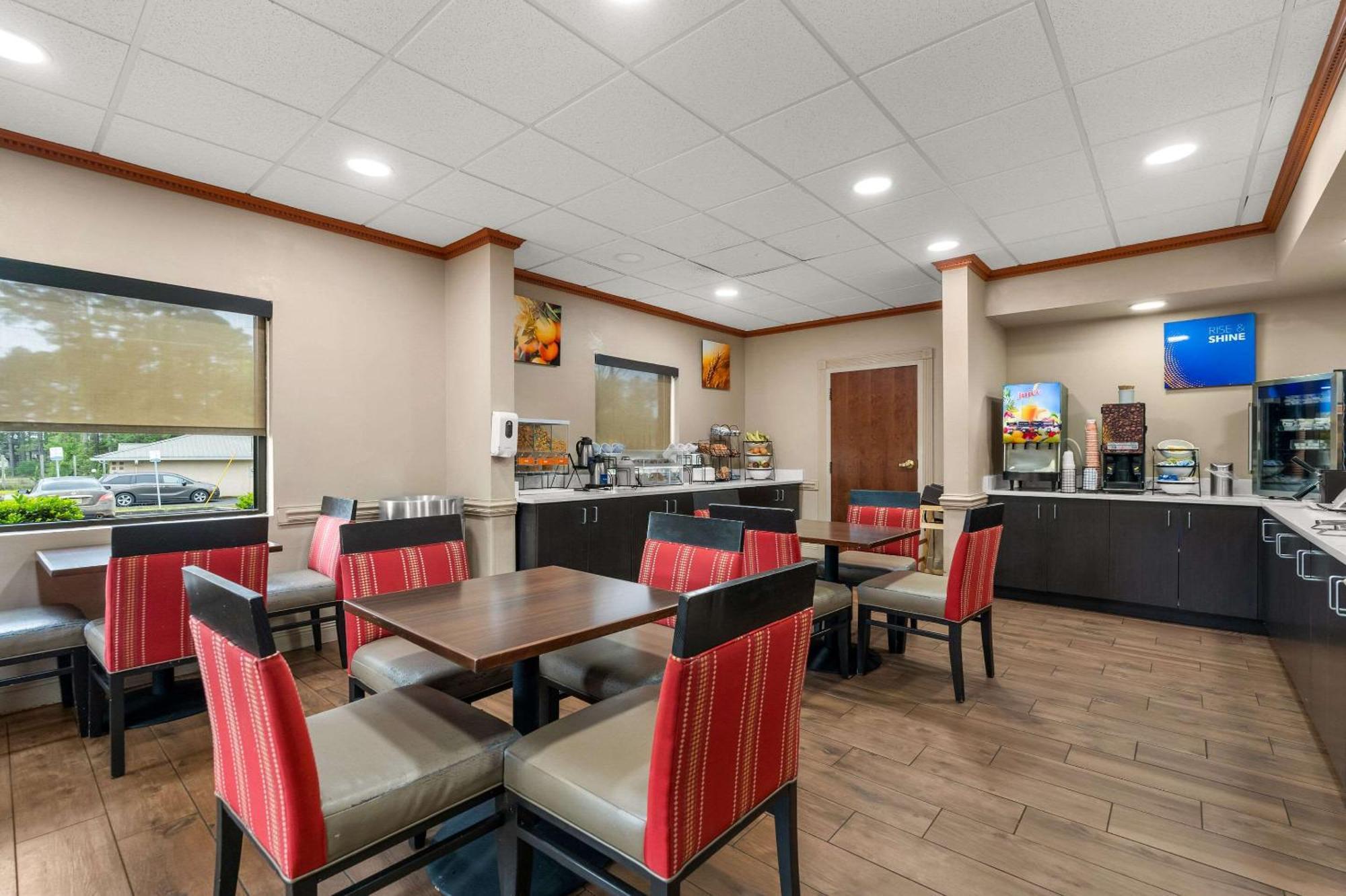 Comfort Inn & Suites Chipley I-10 Buitenkant foto
