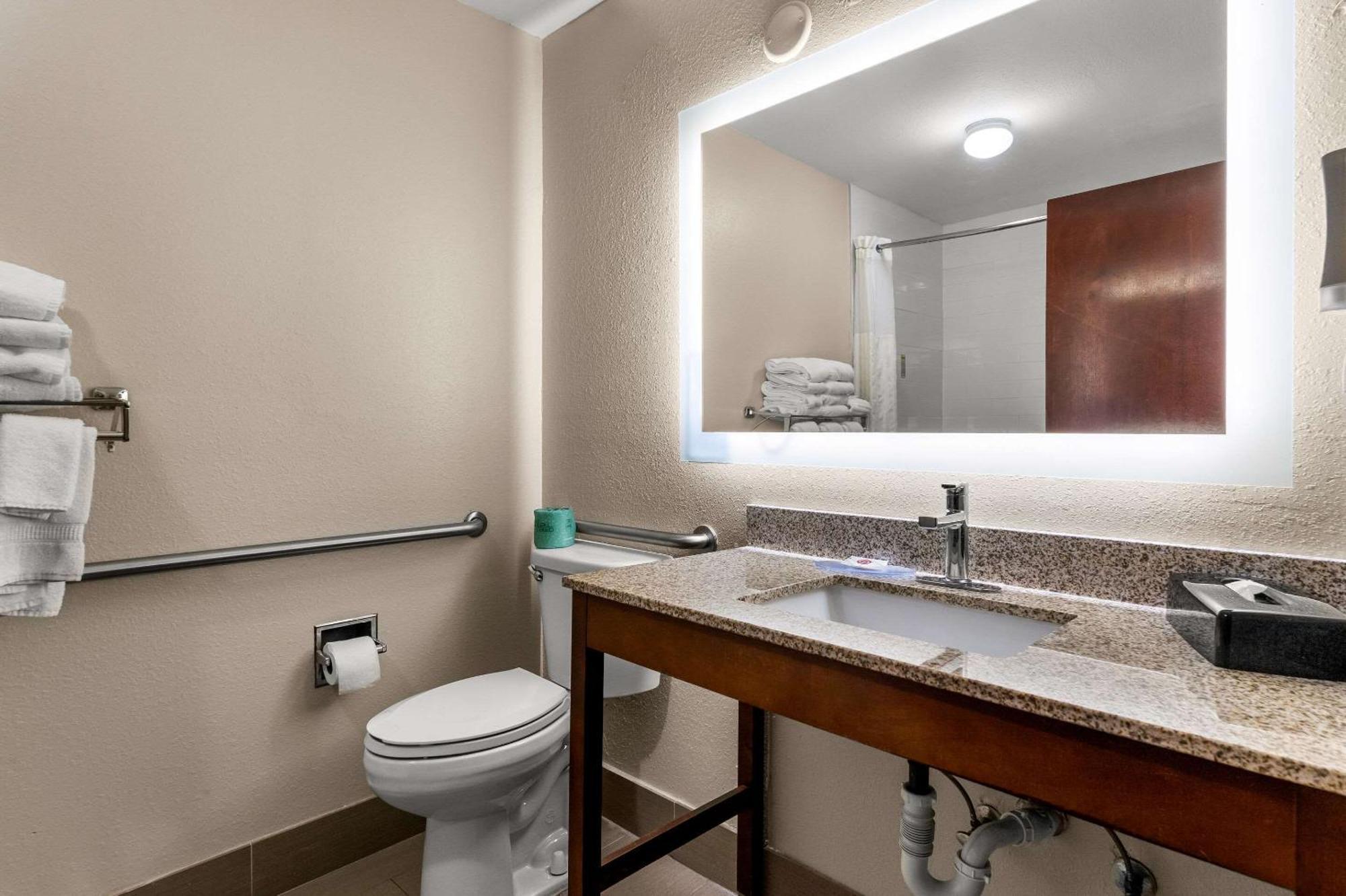 Comfort Inn & Suites Chipley I-10 Buitenkant foto