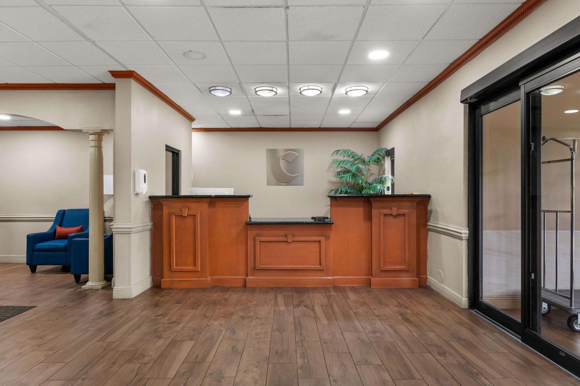 Comfort Inn & Suites Chipley I-10 Buitenkant foto